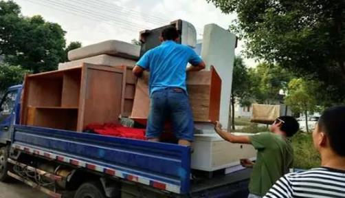 2025年12月哪天适合搬家?搬家吉日如何选