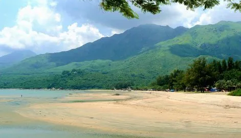 2025年香港澳门十一月冷吗?冬季旅游穿衣指南