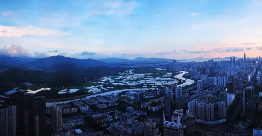 2025年深圳11月一般多少度?气温如何穿衣指南