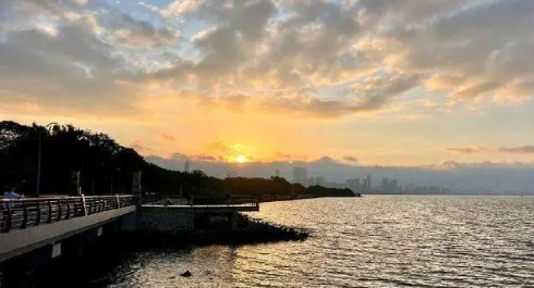 2025深圳何时降温?何时需穿长袖