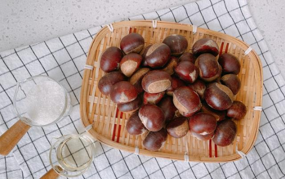 板栗怎么好剥皮？凉剥比热剥更容易吗