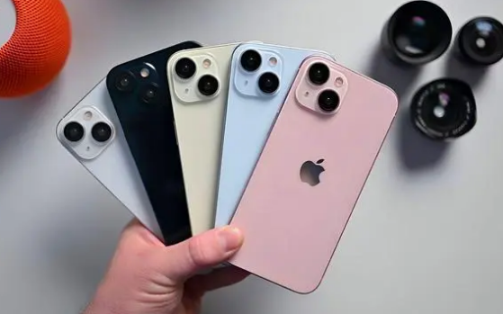 苹果15比14薄还是厚？电池续航提升多少