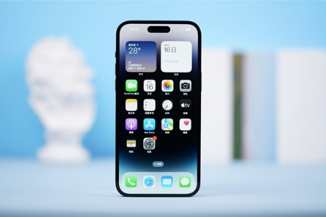 苹果15pro和15promax区别？哪个更值得买