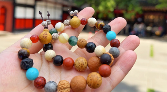 十八籽能直接戴吗？如何正确佩戴保平安