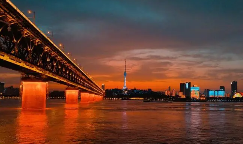 武汉国庆节一般气温多少2025？2025武汉国庆天气预测