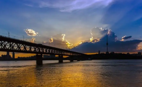 2025年武汉11月冷不冷？冬季气温预测如何