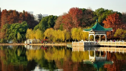 武汉是冬天吗？十一月旅游穿什么合适