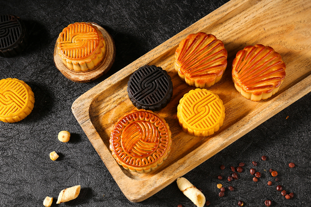 月饼上供要拆包装吗？祭祀习俗有何讲究