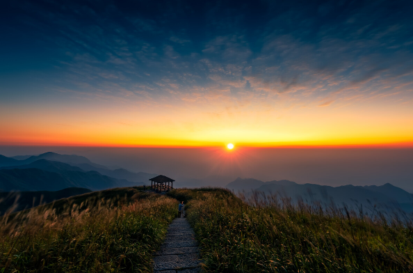 武功山坐完二级索道爬上金顶要多久？金顶徒步时间多长