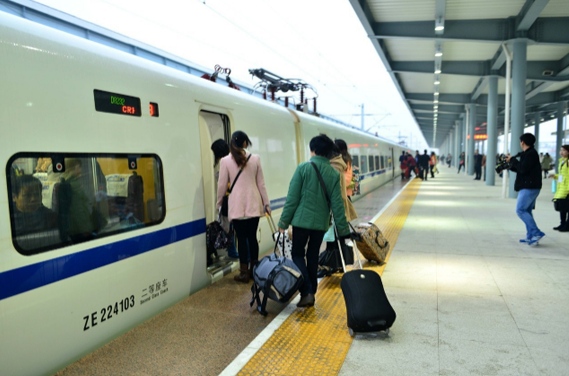 为什么高铁无座和二等座同价？如何定价更合理？