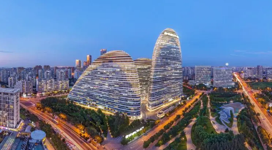 2025年十月北京温度如何？穿什么衣服合适