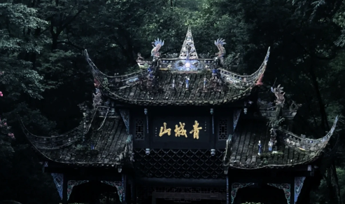 青城山有必要坐索道吗?索道排队人多吗