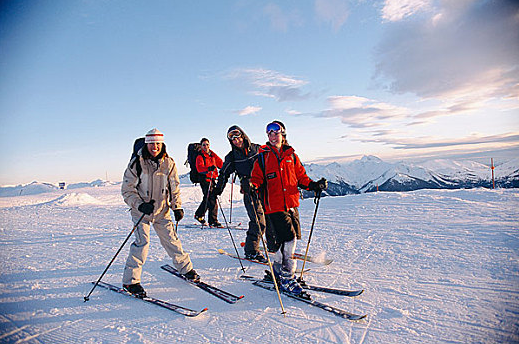 滑雪为什么不能戴隐形眼镜?如何正确护眼?