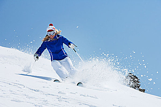 滑雪戴护目镜可以戴隐形眼镜吗?如何选择合适护目镜