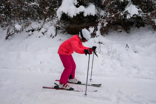 滑雪戴护目镜可以戴隐形眼镜吗?如何选择合适护目镜