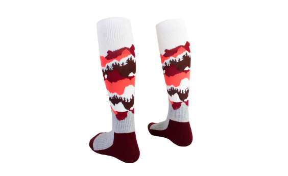 滑雪要穿厚袜子吗?如何选择滑雪袜保暖防磨