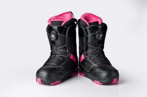 租滑雪鞋会传染脚气吗？如何预防滑雪装备卫生隐患