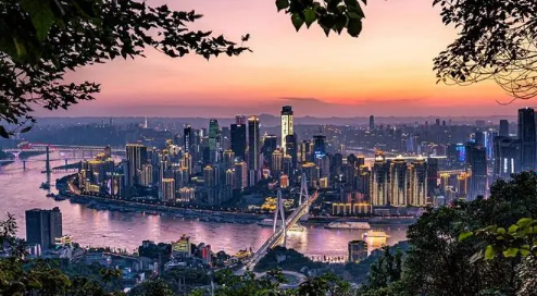 2025年国庆去重庆热吗?高温天气如何应对