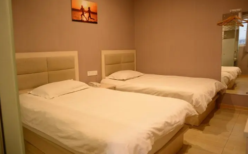 国庆前多久订重庆酒店便宜?2025年预订时机怎么选?