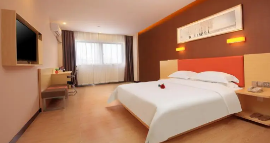 国庆前多久订重庆酒店便宜?2025年预订时机怎么选?