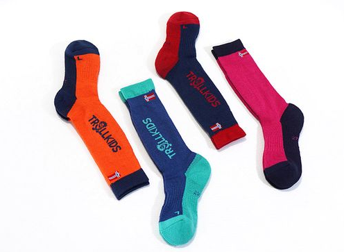 滑雪穿厚袜还是薄袜好?如何选滑雪袜防寒防滑