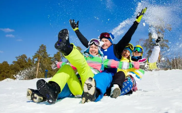 滑雪服里面穿什么衣服最合适?速干衣怎么选