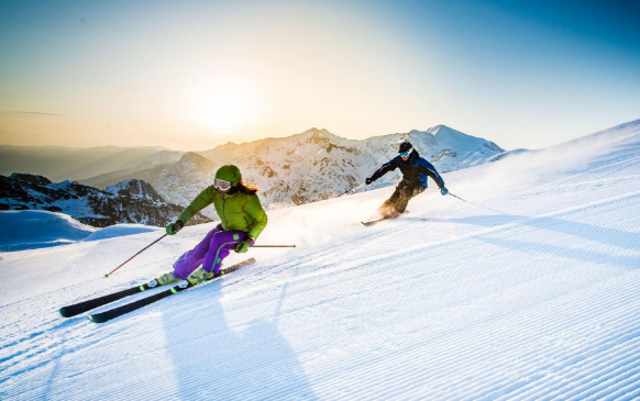 滑雪服里面穿自己裤子吗?滑雪服内搭怎么选