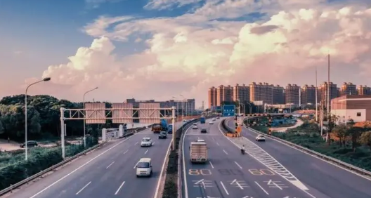 2025年武汉天气几月份开始冷?秋季降温何时来临