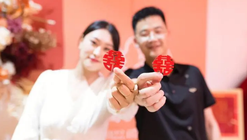 2025年中秋节可以订婚吗?订婚吉日如何选