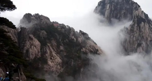 2025年9月黄山旅游人多吗?如何避开人流高峰