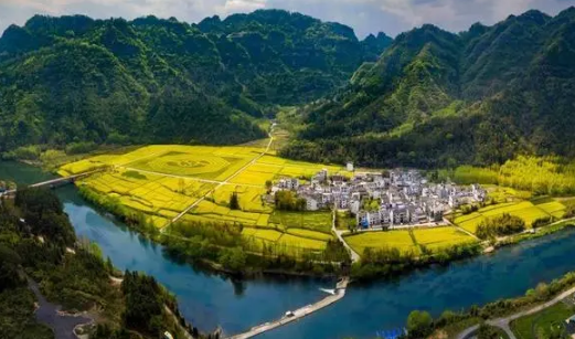 2025年安徽九月穿短袖还是长袖?天气如何穿衣指南