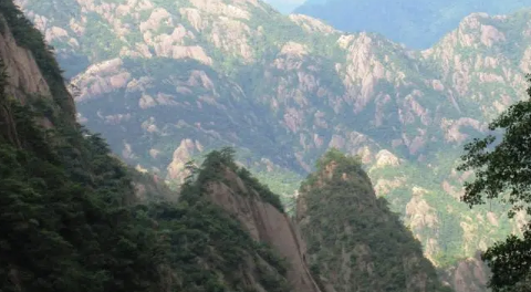 2025年9月去黄山晒不晒？如何避开高温游玩