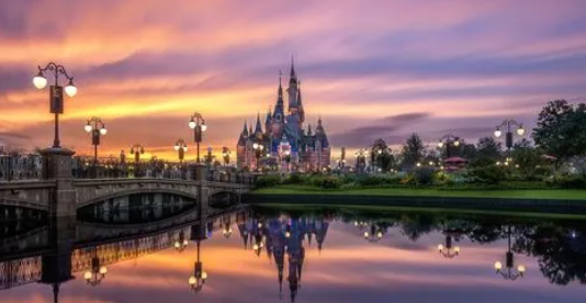 2025年9月去上海迪士尼人多吗?如何避开高峰游玩