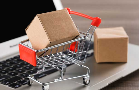 快递泡水了赔给收件人还是发件人？快递泡水赔偿谁负责