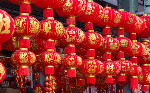 2025春节是几月几号星期几?如何调休拼长假