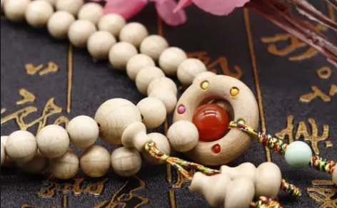 六道木手串为何越盘越黑?如何正确盘玩保养