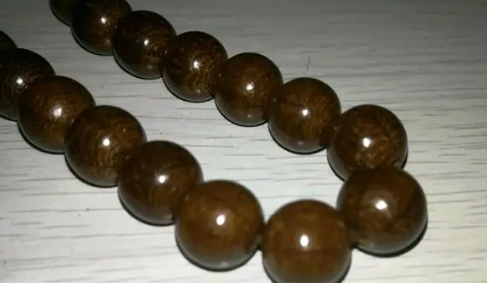 六道木棕色是染色吗?天然原色还是人工处理