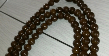 六道木手串颜色深浅哪个好?如何挑选最受欢迎