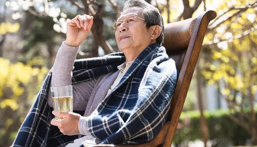 三伏天湿气重晒太阳有用吗?如何祛湿最有效