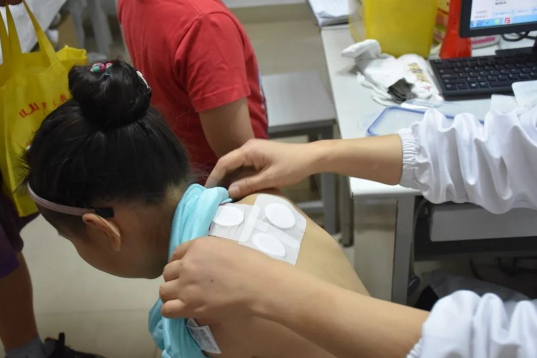 贴三伏贴后二十四小时能贴别的膏药吗?贴膏药需间隔多久?