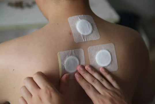 贴三伏贴后拉肚子怎么回事?三伏贴副作用大吗