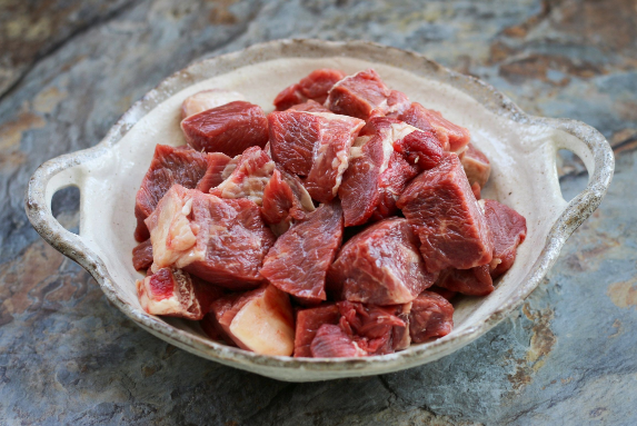 贴三伏贴吃牛肉有影响？如何避免不良反应