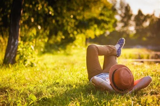 晒背要把背部露出来吗?如何正确晒背养生