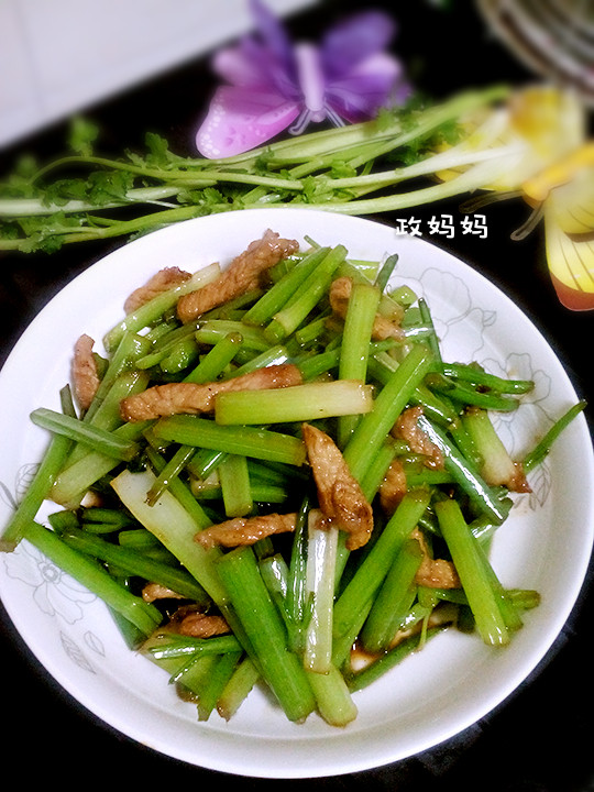 芹菜炒肉丝十大经典做法，美味秘诀全解析
