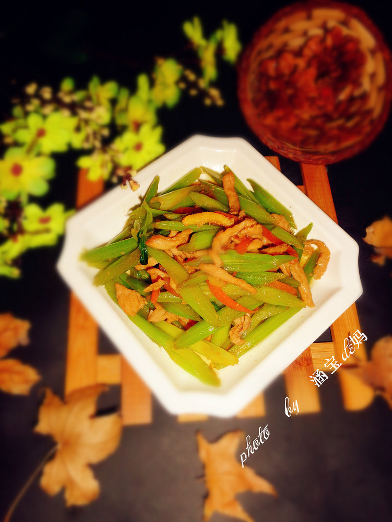芹菜炒肉丝十大经典做法,美味秘诀全解析-图10 芹菜炒肉丝十大经典做法,美味秘诀全解析-图10