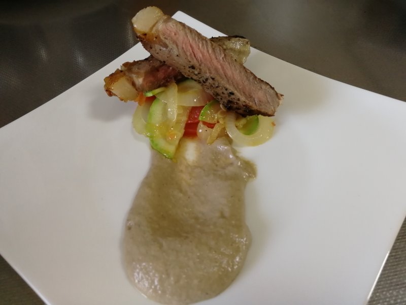 酱香牛排堡十种做法,轻松在家复刻美味!-图5 酱香牛排堡十种做法,轻松在家复刻美味!-图5