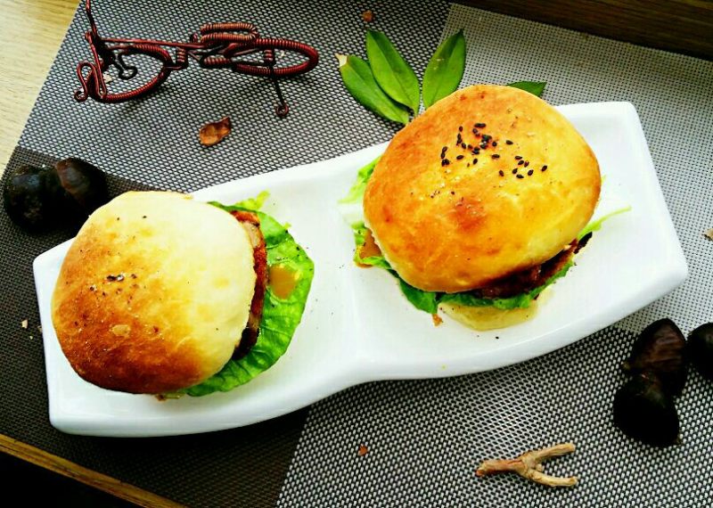 酱香牛排堡十种做法,轻松在家复刻美味!-图8 酱香牛排堡十种做法,轻松在家复刻美味!-图8