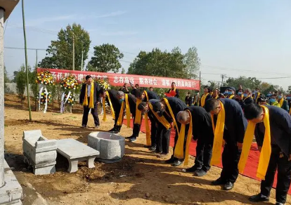 立碑当天带什么？祭品准备哪些最合适