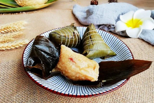 煮粽子水开后要小火吗?如何保持沸腾不溢锅