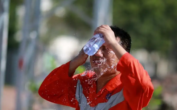 2025年夏天热吗?高温天气会持续多久?